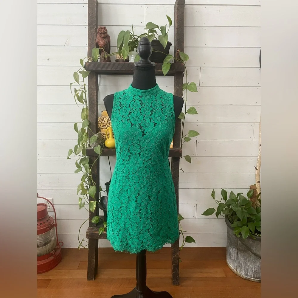 Lulus: Women’s Grass Green Lace Dress Size Medium